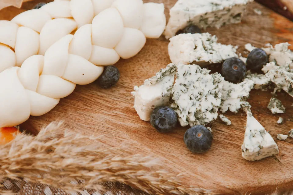 Gorgonzola vs. Blue Cheese: What Is the Difference